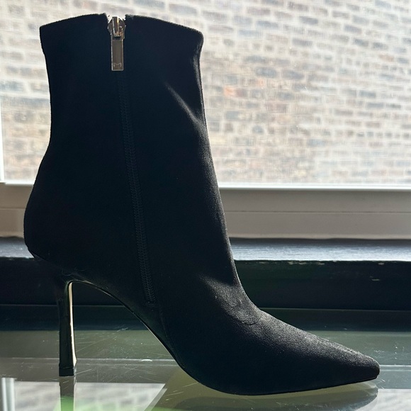 🌸MARC FISHER🌸 LTD Kellen Black Suede Boots size 9M - Picture 6 of 14